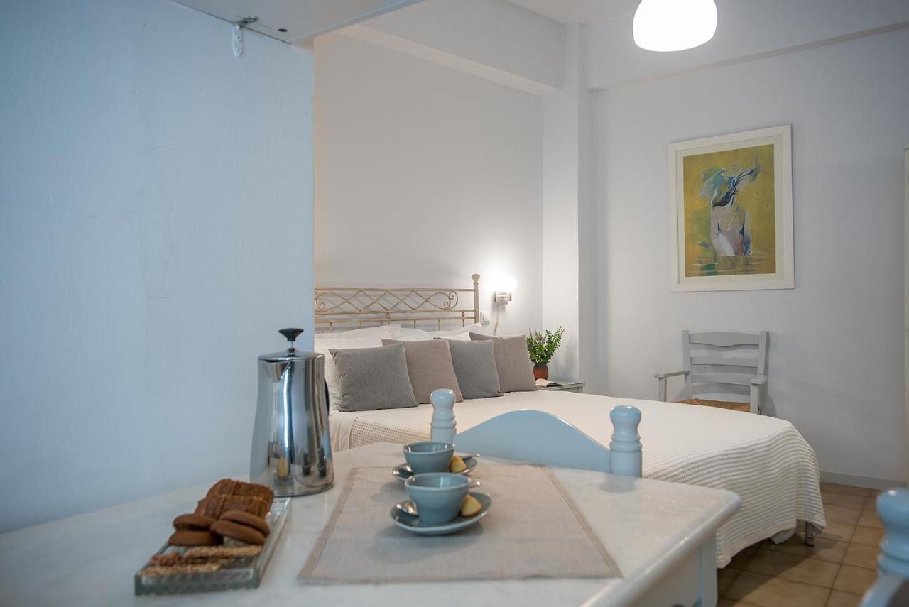 Nautilus Apartments Páros Extérieur photo